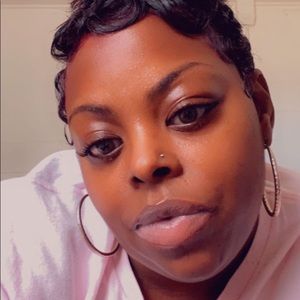 Meet your Posher, Annette